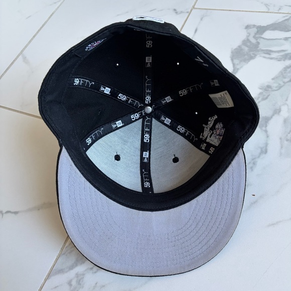 Chicago White Sox 59FIFTY Fitted Windy City Cluster Patch Black White 7 3/8 - Picture 5 of 8